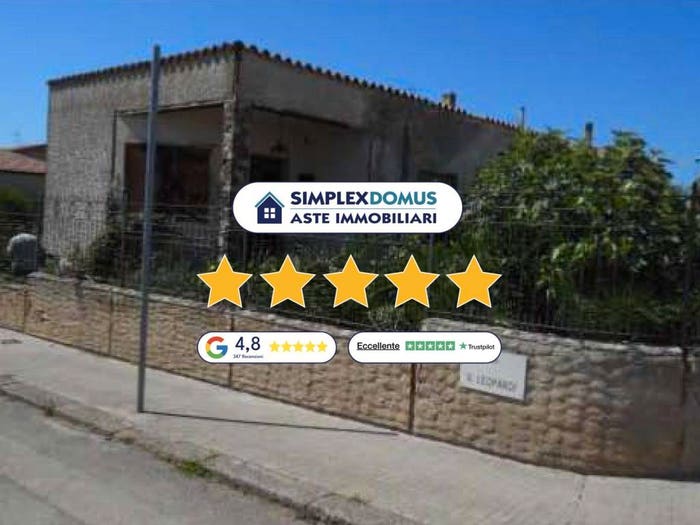 Appartamento trilocale in vendita in via Eleonora d'Arborea, Olmedo