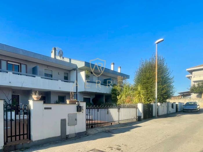 Casa con 6 locali in vendita in via Ettore Montanaro, Centro, Francavilla al Mare