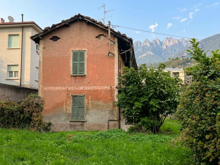 Casa con 6 locali in vendita in Via Macon, Maggianico Bione, Lecco