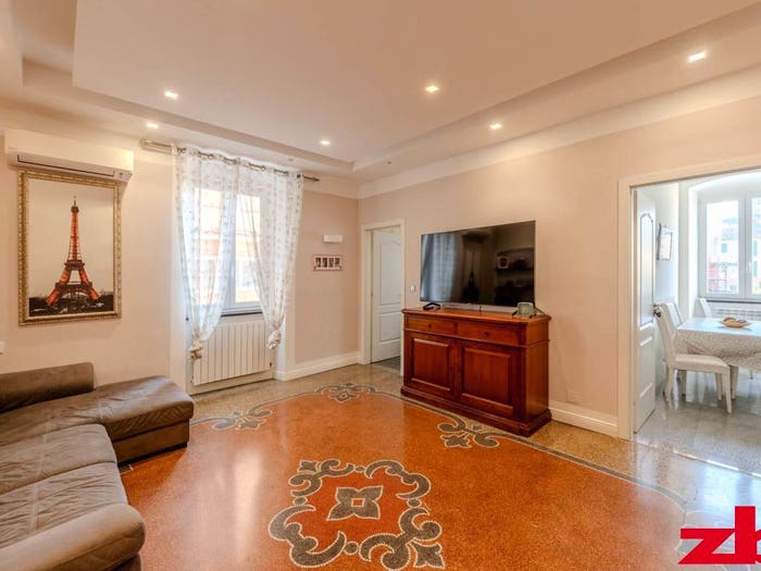Appartamento con 6 locali in vendita in via al torrente sturla, Quarto, Genova