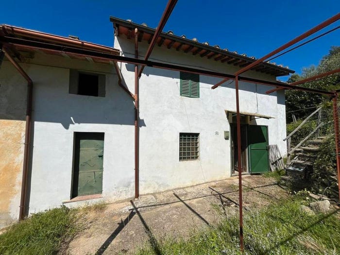 Casa con 6 locali in vendita in Via del Pian Martelli, La Cugna Signorino, Pistoia