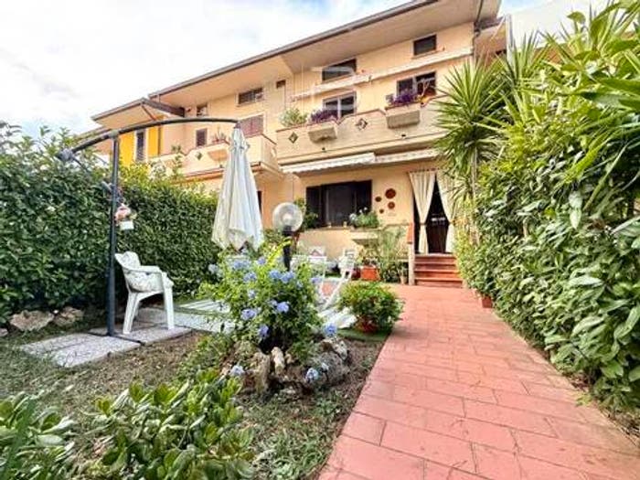 Casa con 6 locali in vendita in Via Occhibelli Fosco Nn, Pozzarello, Monsummano Terme