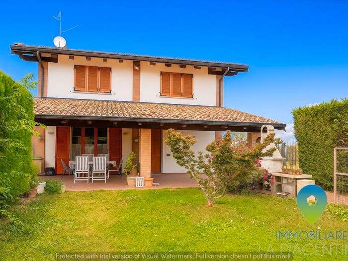 Casa quadrilocale in vendita in Strada Cascina le Delizie, Caorso