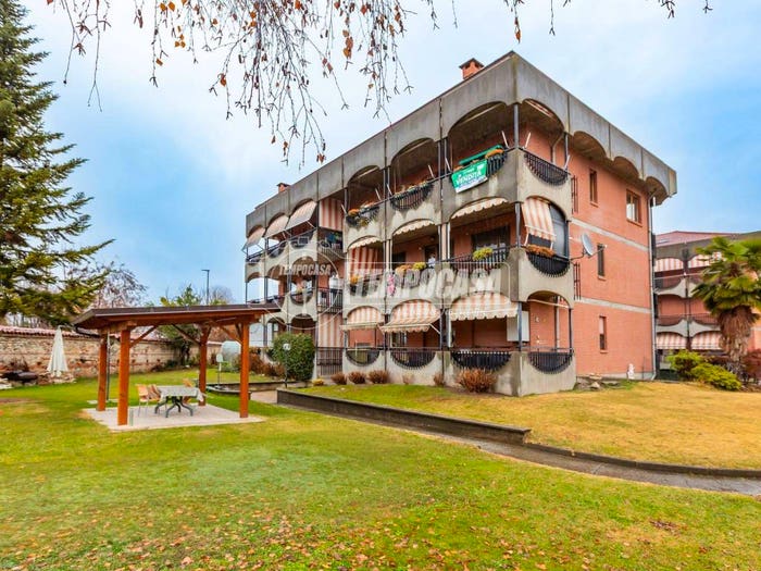 Appartamento con 6 locali in vendita in Via Pearda, Centro, Centallo