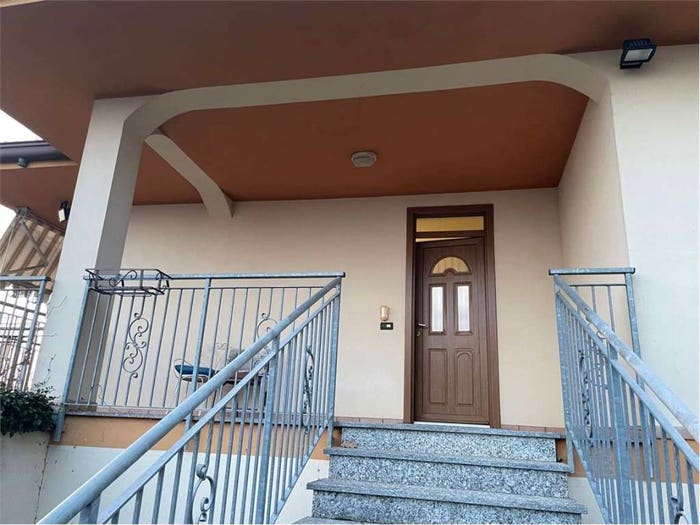 Casa con 6 locali in vendita in Centro, Borgo Ticino