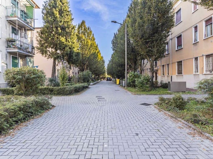 Appartamento bilocale in vendita in Via Vecchia Per Solaro, Saronno