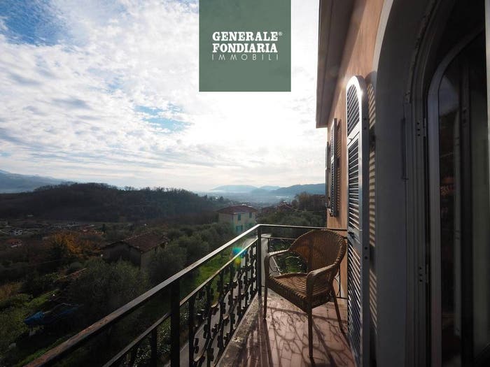 Casa con 6 locali in vendita in VIA GIUSTINIANA, Ceparana Carpena, Bolano