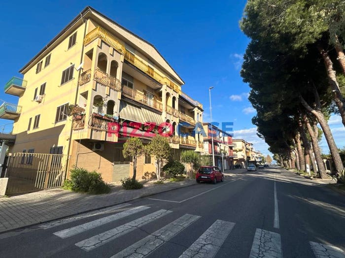 Appartamento con 5 locali in vendita in Viale Sant'Angelo, Rossano Stazione, CoriglianoRossano