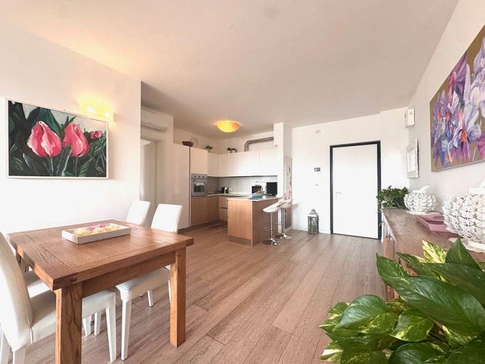 Appartamento trilocale in vendita in Piazza Brescia, Lido Centro Ovest, Jesolo