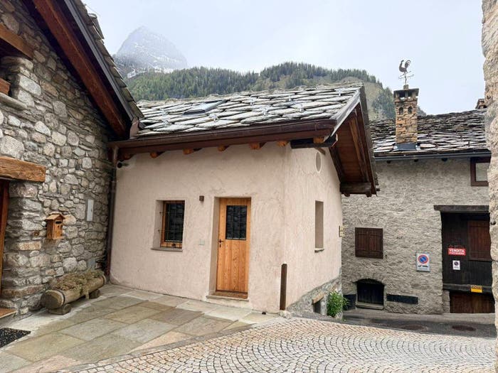 Appartamento trilocale in vendita in Via Passerin d'Entreves, Centro, Courmayeur