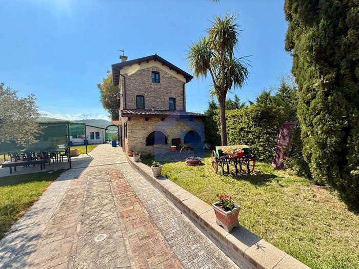 Casa con 5 locali in vendita in Via Castellata, Piana Delle Mele, Sant'Eusanio del Sangro