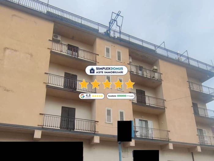 Appartamento con 6 locali in vendita in Via Nazionale, Centro, Scandale