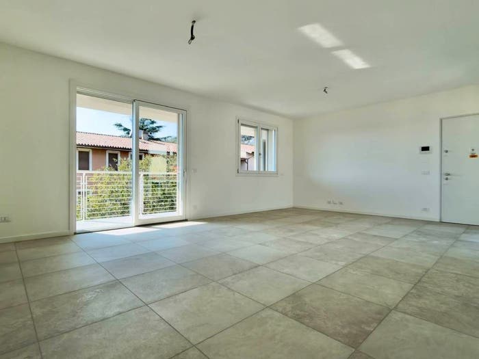 Appartamento quadrilocale in vendita in Via Leonardo da Vinci, Rezzato