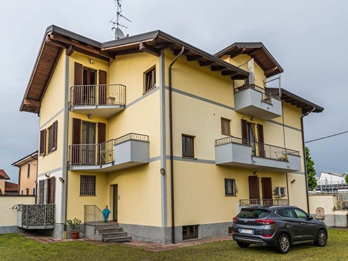 Appartamento bilocale in vendita in Via Giuseppe Mazzini, Centro, Arluno