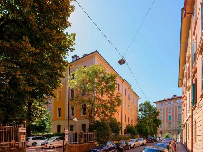 Appartamento con 5 locali in vendita in Via Alfonso Rubbiani, Castiglione Tribunale, Bologna