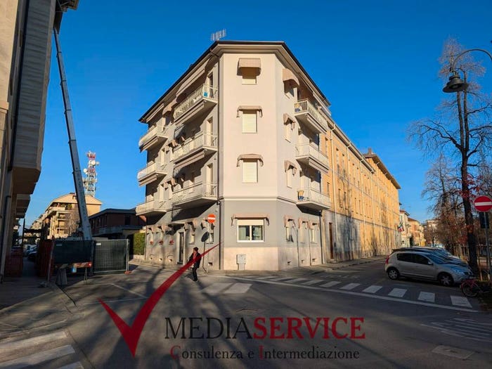 Appartamento trilocale in vendita in Via Massimo D'Azeglio, Centro, Cuneo