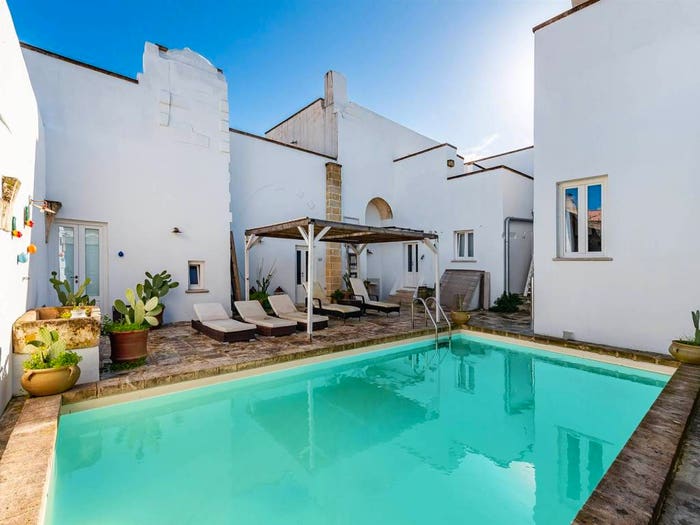 Casa con 6 locali in vendita in VIA ORONZO MATTEI, Torre Santa Susanna