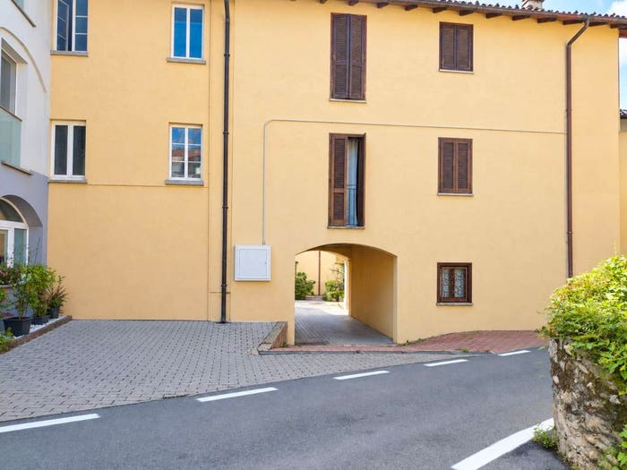 Appartamento bilocale in vendita in Via Camillo Benso di Cavour, Bizzarone