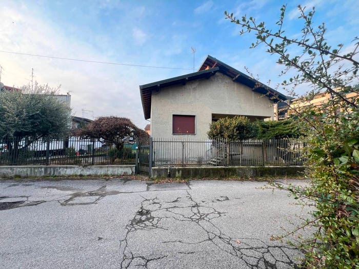 Casa con 5 locali in vendita in Via Giovanni Amendola, Centro, Mariano Comense