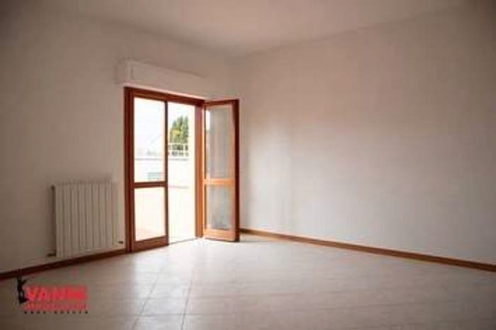 Appartamento quadrilocale in vendita in Via Filippo Turati, Cecina Centro, Cecina