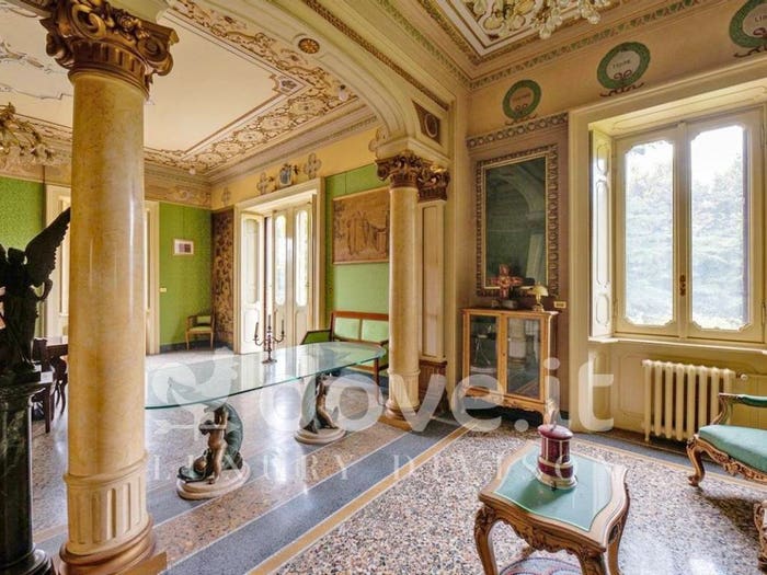 Casa con 6 locali in vendita in Centro, Castronno