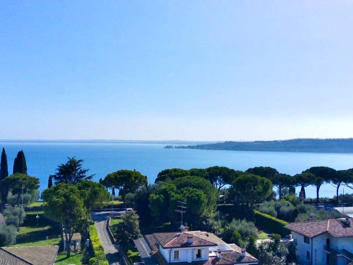 Casa con 6 locali in vendita in Via Enrico Fermi, Centro, Padenghe sul Garda