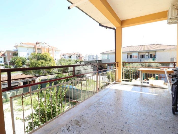 Appartamento quadrilocale in vendita in Via Galileo Galilei, Centro, Giulianova