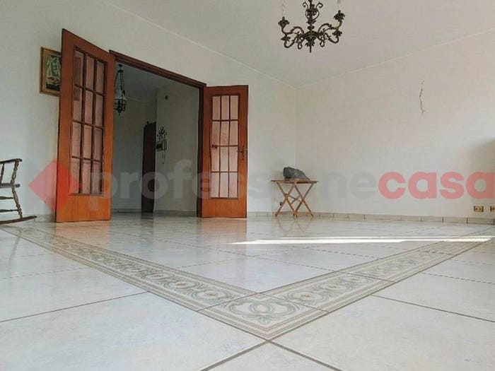 Appartamento con 6 locali in vendita in via novarea, Tabona Borgo Nuovo, Pinerolo