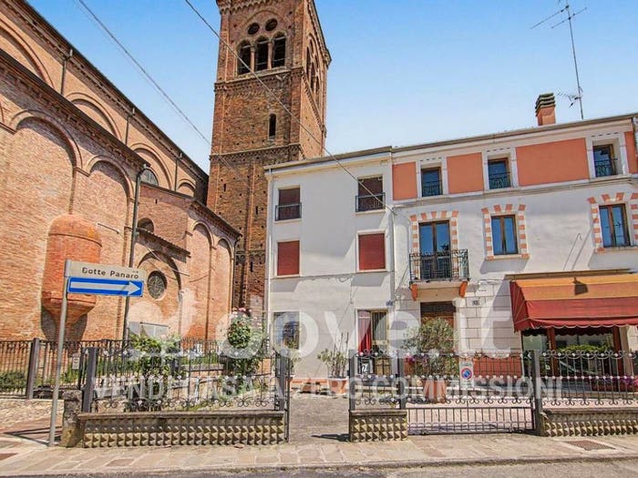 Casa con 6 locali in vendita in Via Botte Panaro, Centro, Bondeno