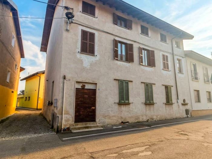 Appartamento trilocale in vendita in Via Palestro, Centro, Cislago