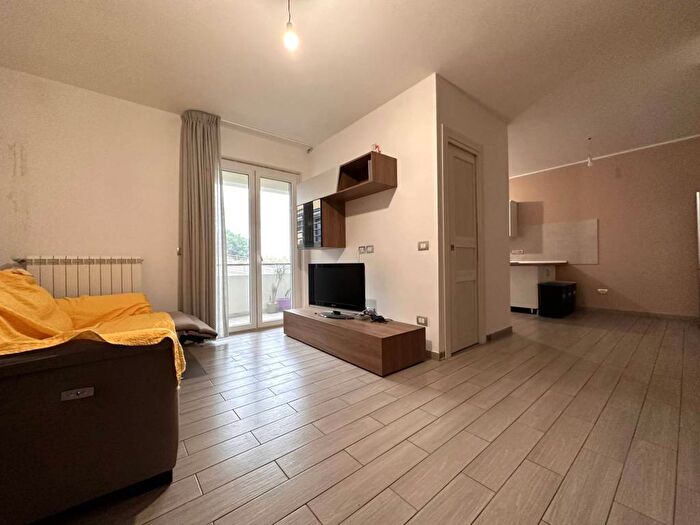 Appartamento quadrilocale in vendita in Via Antonio Izzi De Falenta, Catanzaro Lido, Catanzaro