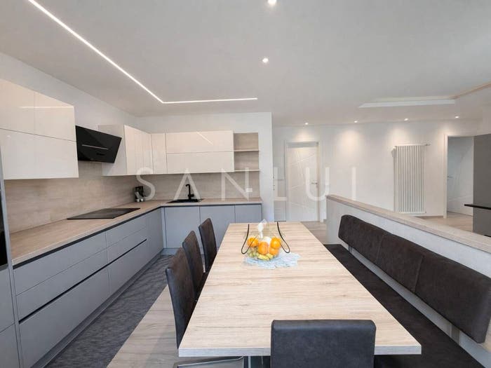 Appartamento quadrilocale in vendita in Via Roma, Centro, Merano