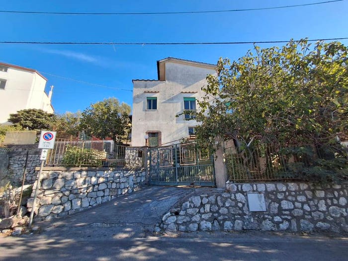 Casa con 5 locali in vendita in Via Torricella, Centro, Massa Lubrense