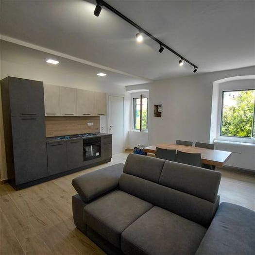 Appartamento trilocale in vendita in Via Camillo Benso di Cavour, Porto Azzurro