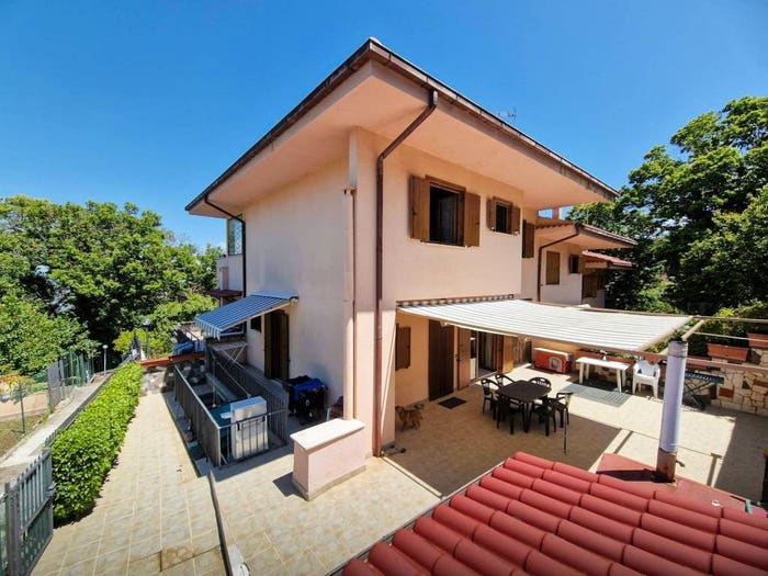 Casa trilocale in vendita in Via Beato Paolo Giustiniani, Centro, Monte Porzio Catone
