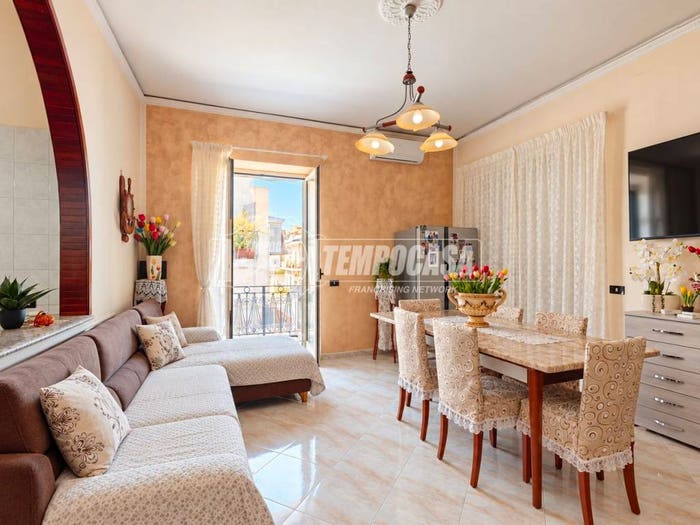 Appartamento trilocale in vendita in Via Apuleio, Aversa