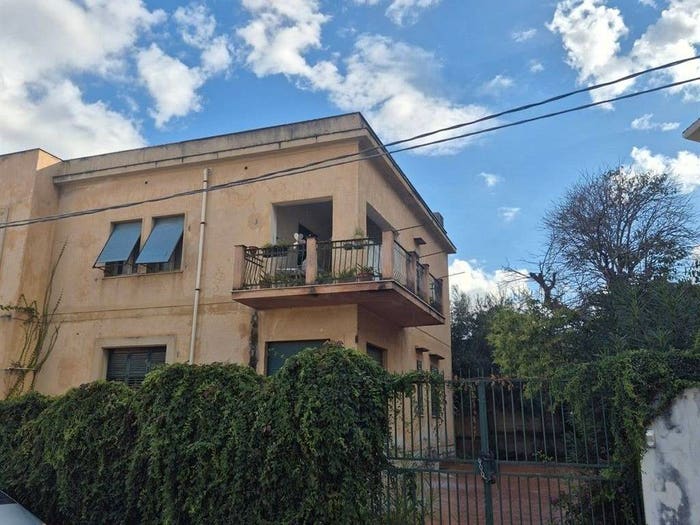 Casa con 6 locali in vendita in via aldo moro, Centro, Monreale