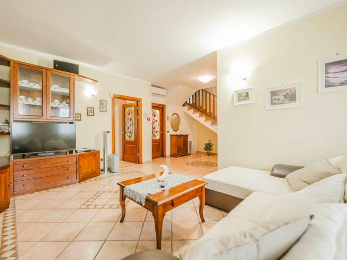 Casa con 6 locali in vendita in Staffolo, Torre di Mosto