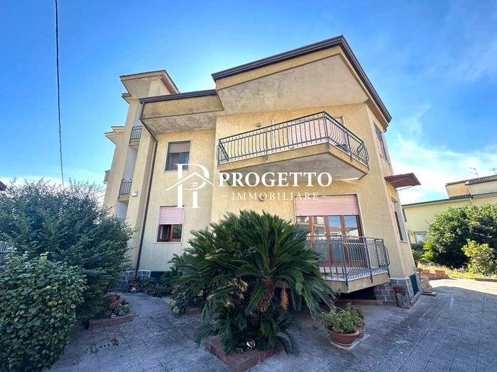 Casa con 6 locali in vendita in Via Alcide De Gasperi, San Marco Evangelista