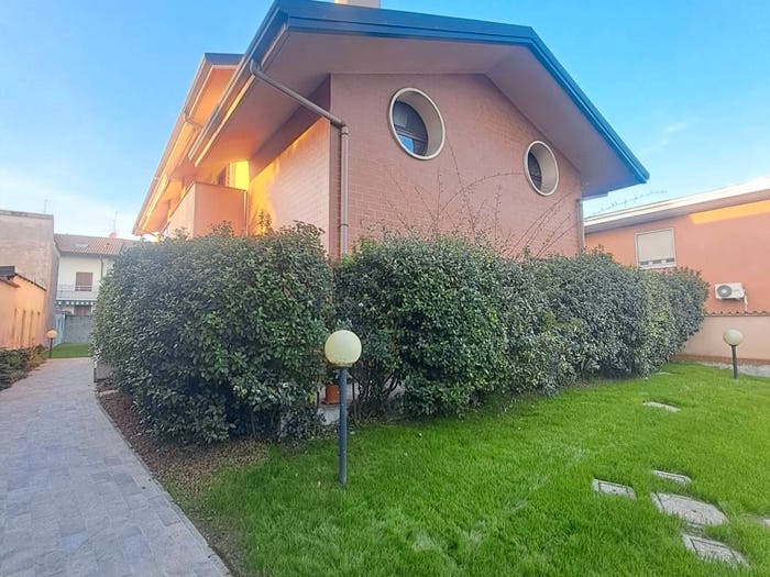 Appartamento trilocale in vendita in Via Giacomo Puccini, Castellanza