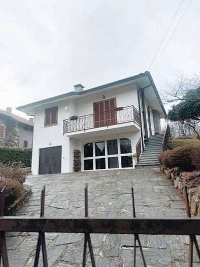 Casa con 6 locali in vendita in Via Al panorama, Vezzo, Gignese