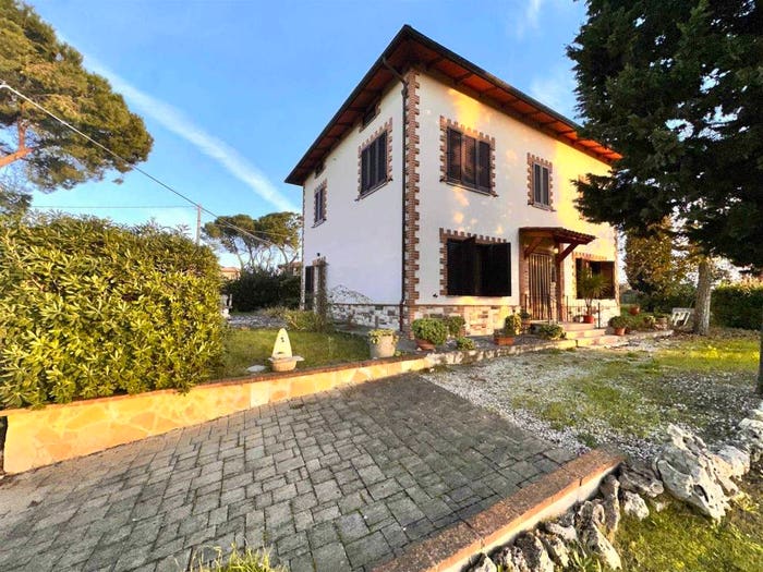 Casa con 6 locali in vendita in Casamaggiore, Castiglione del Lago