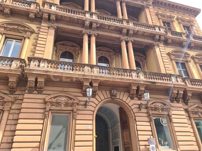 Casa con 6 locali in vendita in XX Settembre Tribunale, Catania