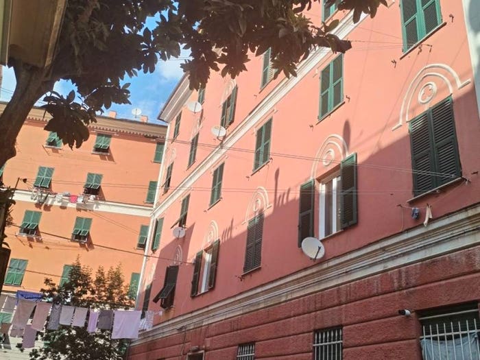 Appartamento con 6 locali in vendita in Via del Lagaccio, Lagaccio, Genova