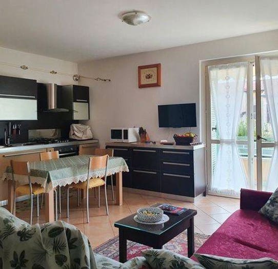 Appartamento trilocale in vendita in Marina di Massa Centro, Massa