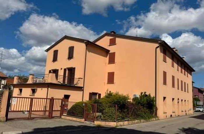 Appartamento con 5 locali in vendita in Via Selice, Sasso Morelli Sesto Imolese, Imola