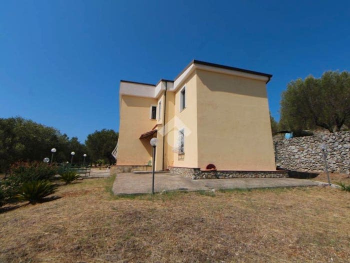 Appartamento bilocale in vendita in appartamento loc teano, Camerota