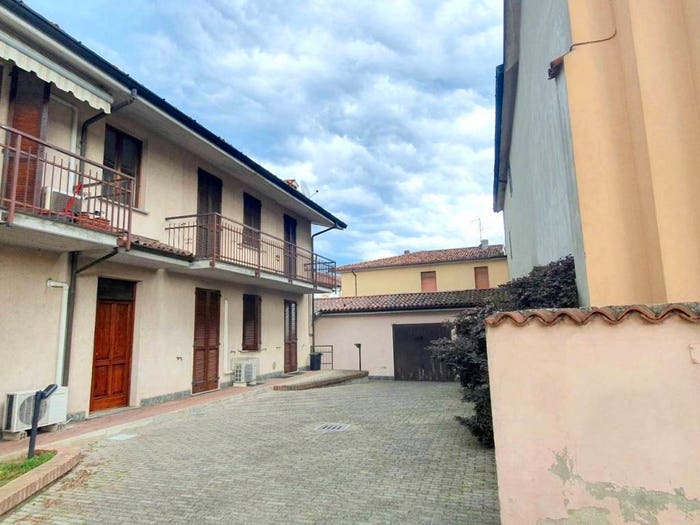 Appartamento trilocale in vendita in Centro, Borghetto Lodigiano