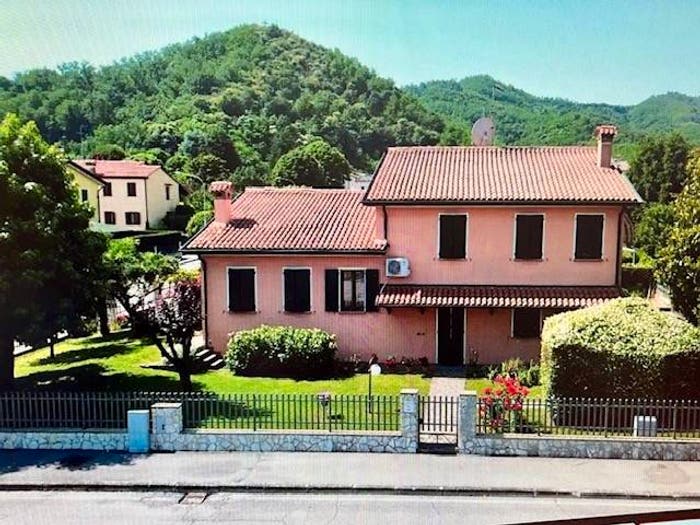 Casa con 6 locali in vendita in Galzignano, Galzignano Terme