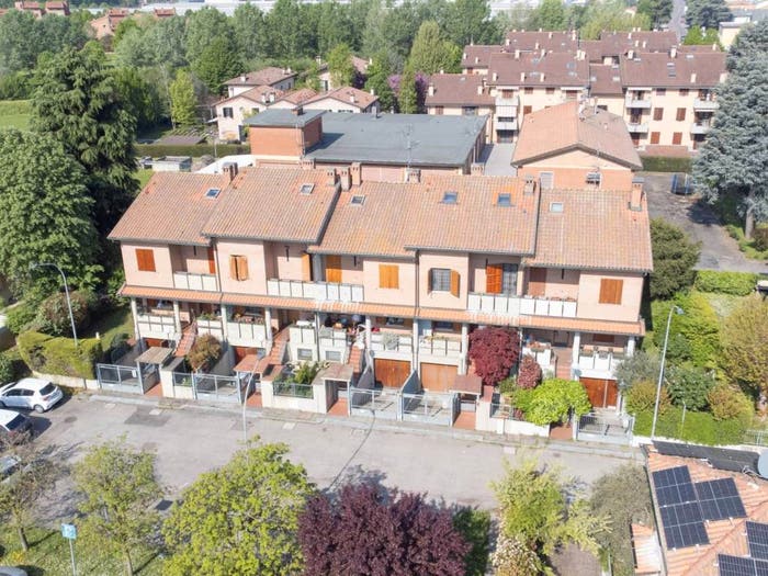 Casa con 6 locali in vendita in Via San Donato, Pilastro, Bologna